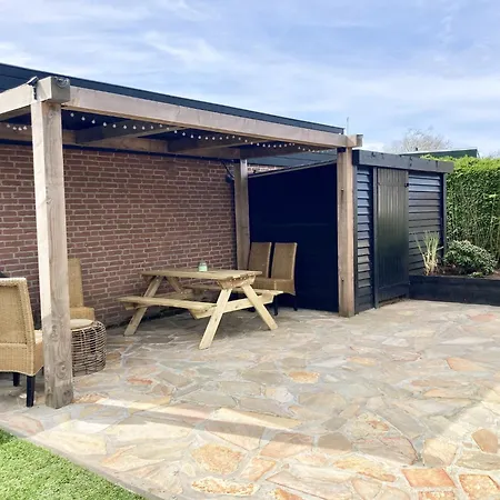 New: Summerhouse Near Beach&lake בית נופש *