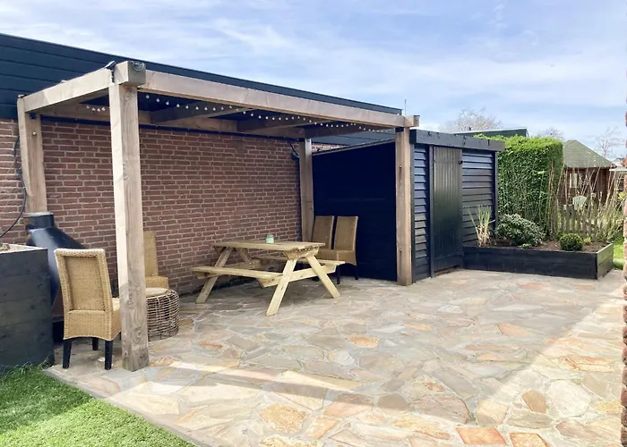 New: Summerhouse Near Beach&lake בית נופש *